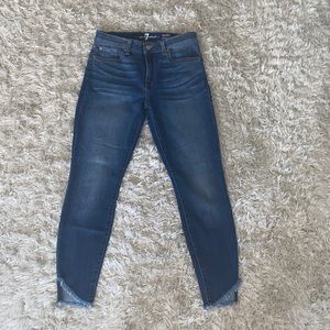 Blue ankle cut skinny jeans